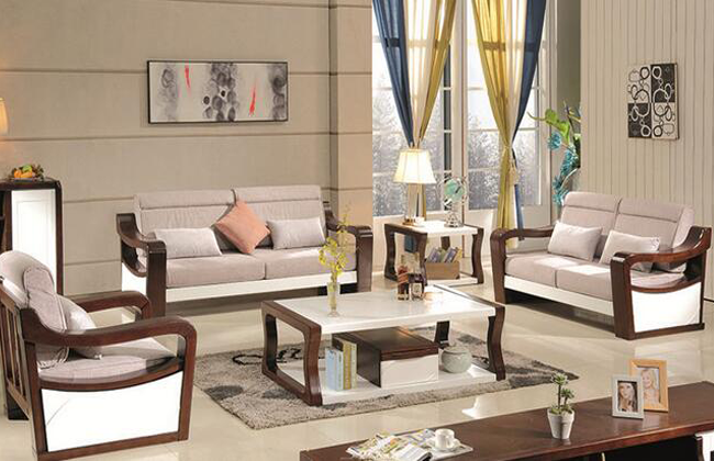 布艺沙发和实木沙发哪种好？